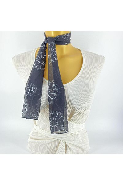 Tedz Collection PAREDORA Round Flower Patterned Black Short Scarf