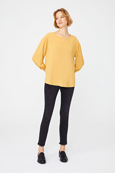Naramaxx Truvakar Kol Nakış Detaylı Bluz