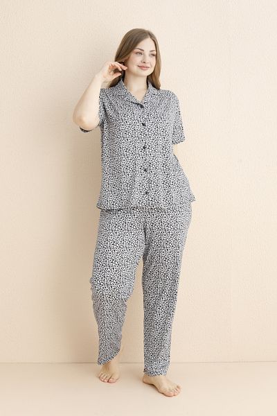 MEBA Women's Large Size Buttoned Front Thin Seasonal Pajamas Set
