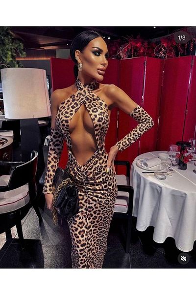 pink life Rochie midi decoltată cu mâneci leopard