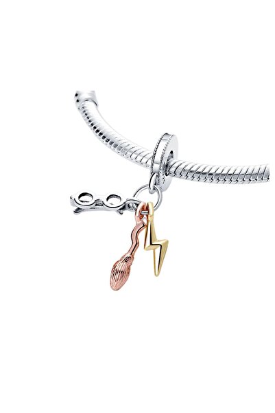 Lovecharm نظارات هاري بوتر ×، نيمبوس 2000 وسحر متدلي على شكل برق