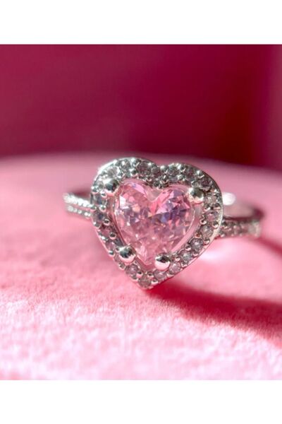 Efsane Evrim Akdamar- Işıklı Kutuda Pembe Kalpli Ayarlanabilir Yüzük