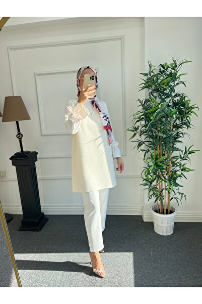 Nisa Nalbantoğlu Ecru Tweed Hijab Sweater