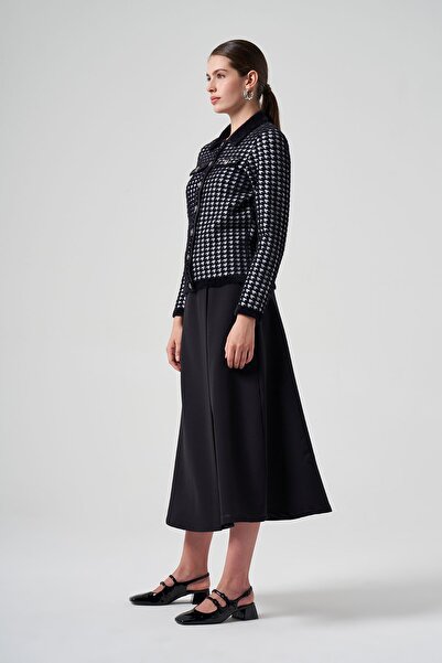 Lale Butik Nuss Knitwear Button Detail Short Cardigan 7007 Black