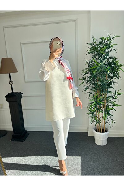 Nisa Nalbantoğlu Ecru Tweed Hijab Sweater