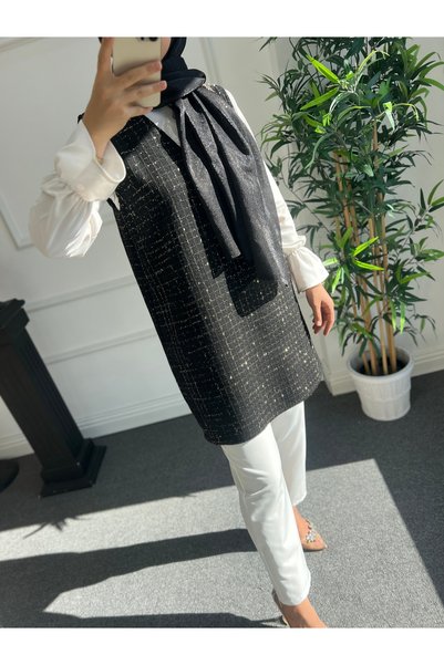 Nisa Nalbantoğlu Black Gold Glittered Tweed Hijab Sweater