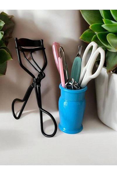 hy ticaret Eyelash Curling and Manicure Set