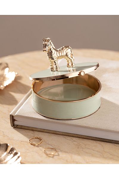 Madame Coco Helaine Box - Stylish and Convenient Design