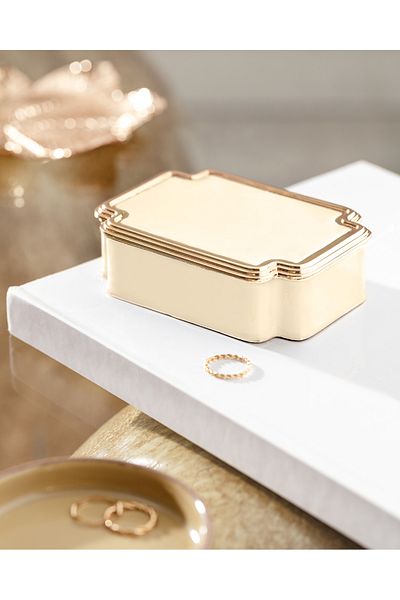 Madame Coco Diandra Box - Stylish and Convenient Design