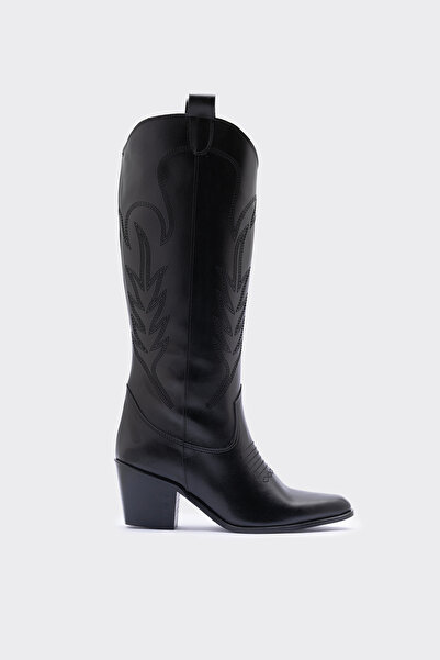 SHOEMARK Debor Siyah  Nakış Detaylı  Topuklu Kadın Çizme