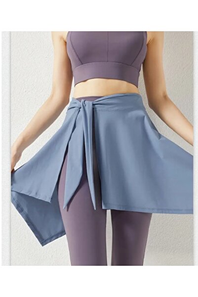 Neşe Erim Spor eteği,tayt üstü bsğlamalı etek