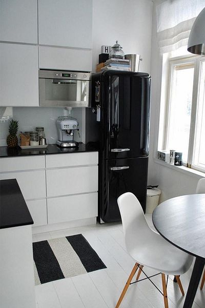 Ecce Folie de acoperire autoadeziva neagra lucioasa 122 Cm X 5 Mt
