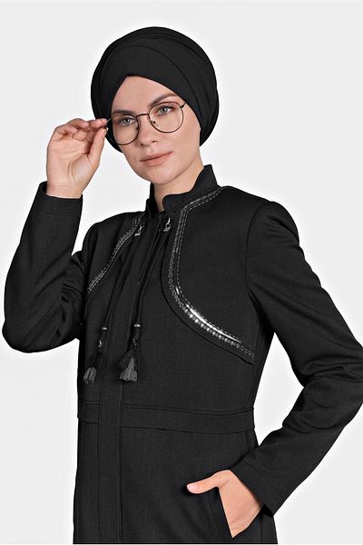 Alvina 10007 Μοντέλο Δικαστικός γιακάς και κουμπιά Κουρτίνα
