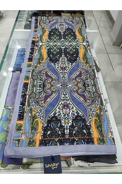 Levidor Sport Ethnic Pattern Shawl