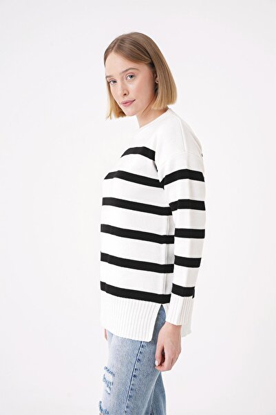 CHUBA Women's Crew Neck Textured Comfortable Fit Striped Knitwear Sweater White-Black 25W3002