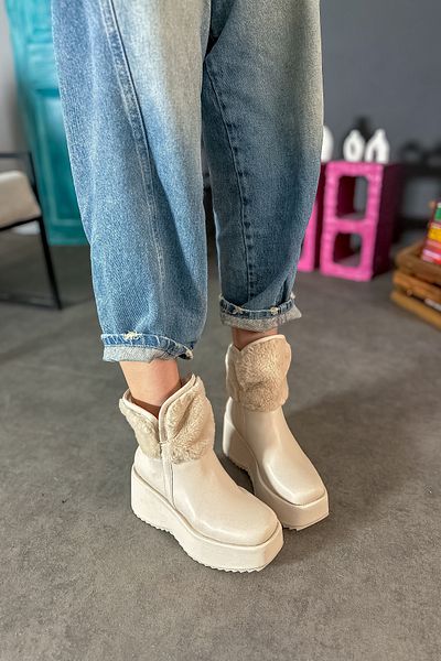 SHOEBELLAS Γυναικείες μπότες Eias Beige Fluffy Fur Detailed