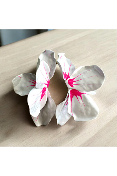 alsaccessories Kadın Beyaz Renk İçi Çiçekli Orkide Küpe