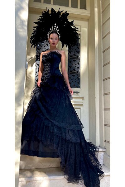 Madame Lucid Siyah Dantelli  Kabarık  Victorian Gotik Tarzda  Gece Eteği