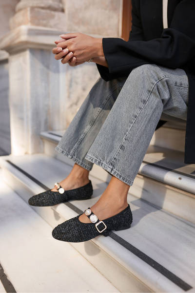 ANGELİNA JONES Dámské černé trubky Ki̇lly