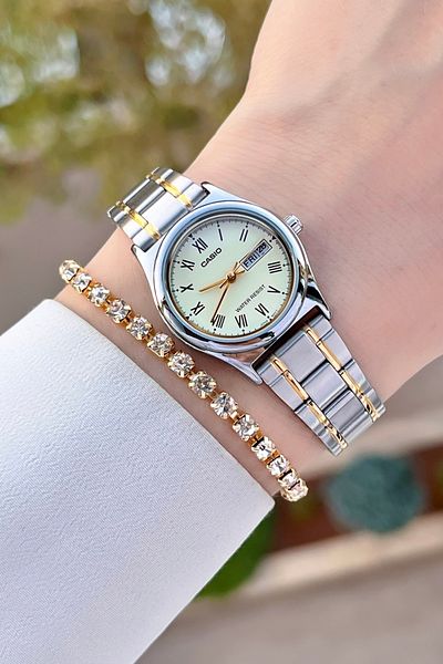 Casio Women's Wristwatch with 2 Years Warranty