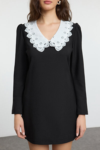 Trendyol Collection Minišaty A-Line – černé, detail límce, tkané Twoaw25El00483