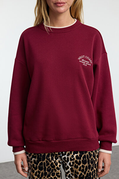 Trendyol Collection Βουργουνδία Σλόγκαν Κεντημένο Color Block Oversize Πλεκτό Φούτερ με Παχύ Fleece Εσωτερικά TWOAW25SW00245