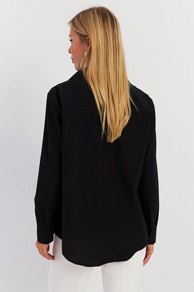 Cool & Modest Schwarzes Damenhemd mit Steinkragen MZER413