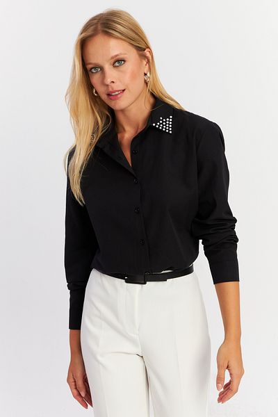 Cool & Modest Schwarzes Damenhemd mit Steinkragen MZER413
