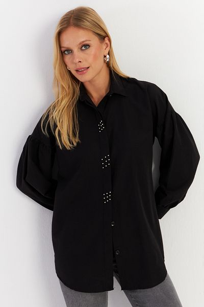 Cool & Modest Schwarzes, mit Nieten besetztes Damenhemd – MASF08