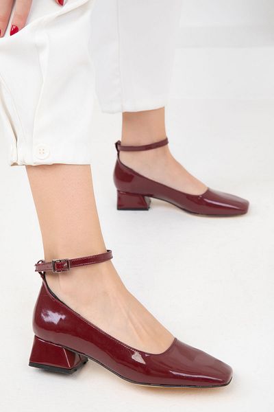 SOHO Klassische Damenschuhe mit Absatz aus Lackleder in Burgunderrot – 19783