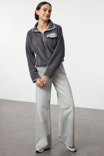 Trendyol Collection Fleece Woven Detailed Sweatshirt - Regular Fit Twoaw25Sw00235
