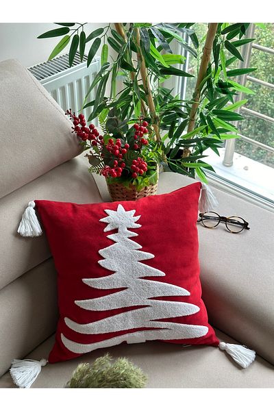 en gözde home New Year Christmas Themed Punch Embroidered Throw Pillow Cover