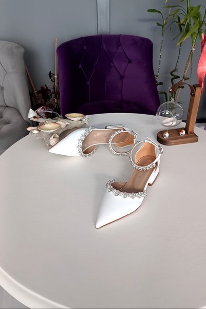 LA CALZATURE White Leather 2.5 cm Heeled Ankle Belted Double Waterway Stone Wedding Dress Shoes Women's Ballerinas
