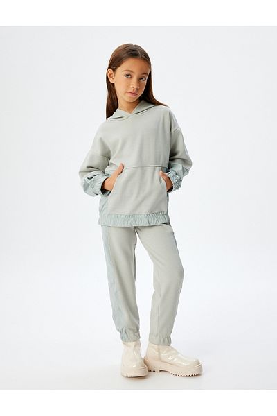 Koton Oversize s kapucí s dlouhým rukávem - klokaní kapsa, padákový detail