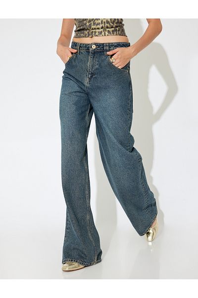 Koton X Inji - Loose Fit Buttoned Cotton Skater Jeans with Regular Waist Pockets - Loose Fit Jeans