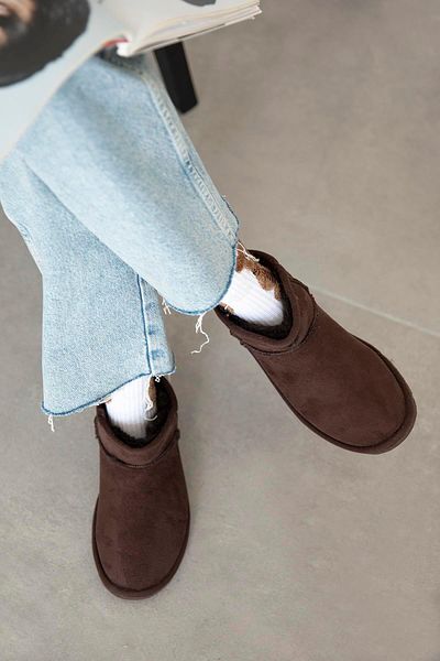 STRASWANS Asia Women's Furry Thick Sole Suede Ankle Boots Brown