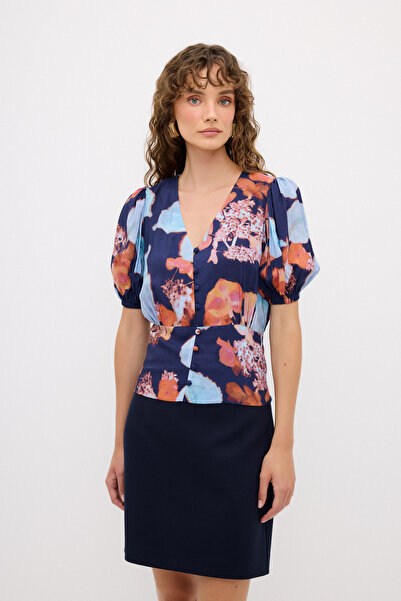 adL Önü Düğmeli V Yaka Bluz