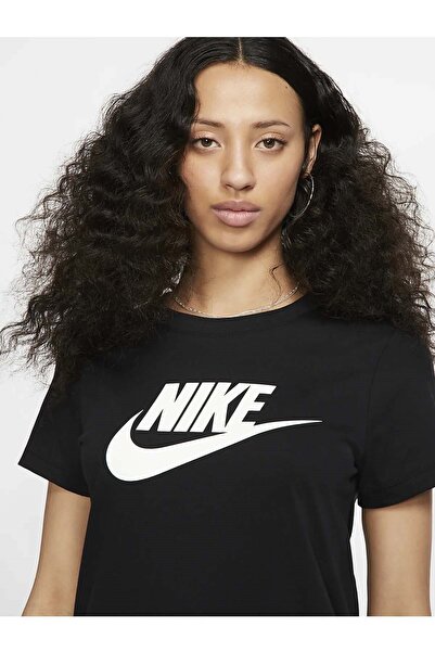 Nike Sportswear Essential Kadın Tişört BV6169-010-SIYAH