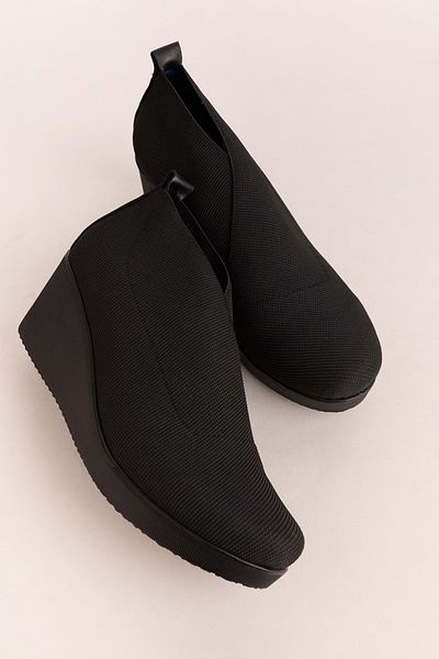 Gondol Ell.1212 Model Capsule Style Shoes with Wedge Heels and Elastics