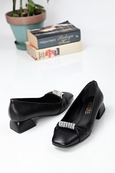 CLOVER SHOES Stone Detailed Women's Heeled Shoes