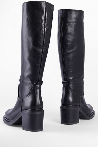 Capone Outfitters Damenstiefel aus Leder mit hoher Sohle