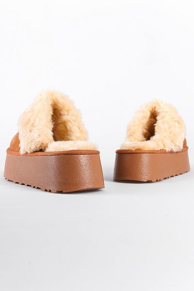 Capone Outfitters Dámské pantofle - chlupatá a uzavřená špička