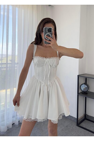 LUVESSE Love Mini Dantel Detaylı Sırtı Biyeli Elbise