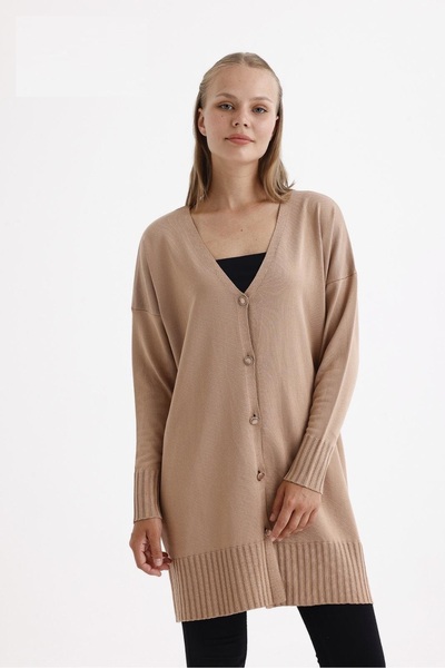 Butik سترة نسائية محبوكة - تصميم بأزرار