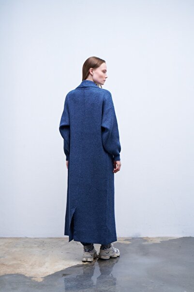 QANU سترة طويلة مخيطة باللون الأزرق الداكن