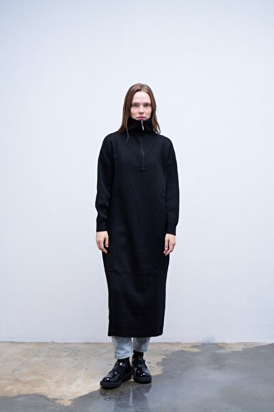 QANU Tunica tricotată neagră - cu fermoar la guler