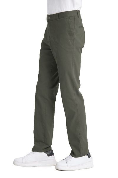 Varetta Men's Green Pocketed Casual Chino Regular Cut Lycra Canvas Trousers