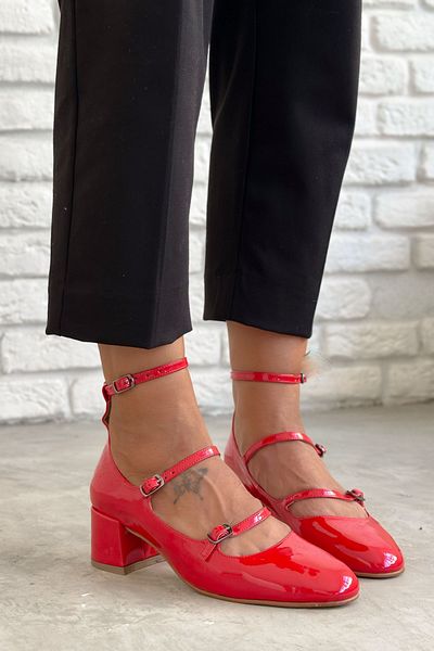 Shoebutik Pantofi cu toc de damă din piele lacuită roșie Charlize cu trei dungi
