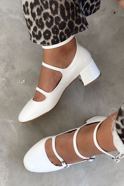 Shoebutik Pantofi cu toc de damă din piele lacuită albă Charlize cu trei dungi