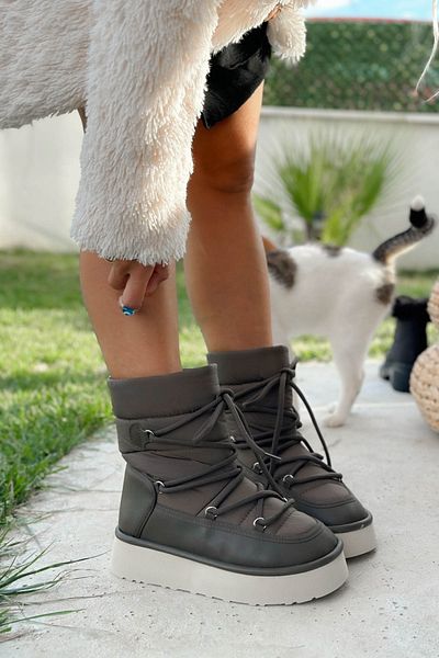 Shoebutik Γυναικείες μπότες Cologne Khaki Green Lace Detail Parachute